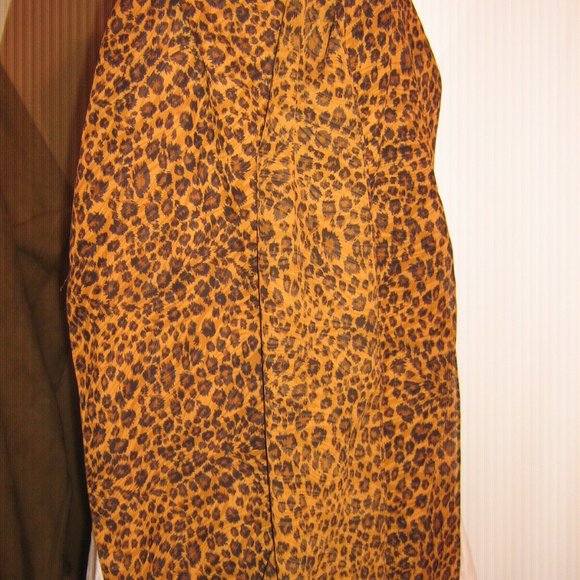 Ladies Scarves Set of 3. $5.00 AS AN ADD ON - Picture 5 of 5